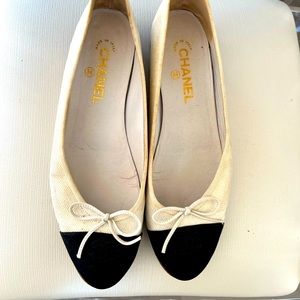 Chanel flats white with black tip size 41